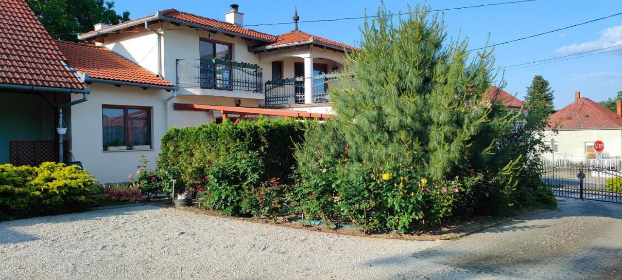 Ferienwohnung Aurora Haz Zalakaros Exterior foto
