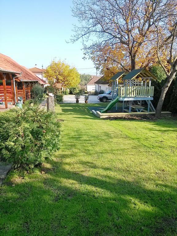 Ferienwohnung Aurora Haz Zalakaros Exterior foto